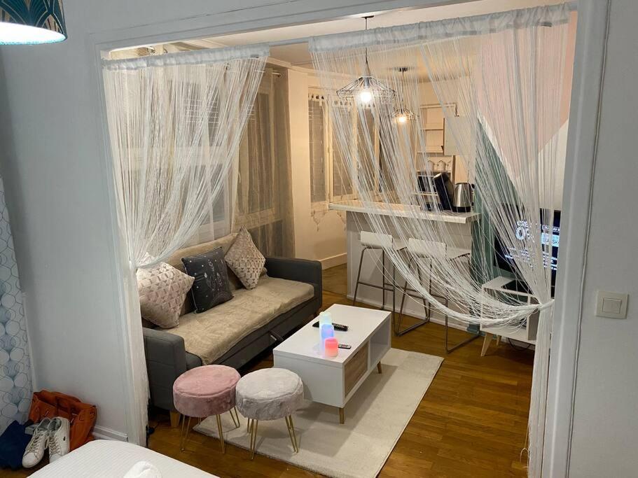 Charmant Appartement Villeurbanne Kültér fotó
